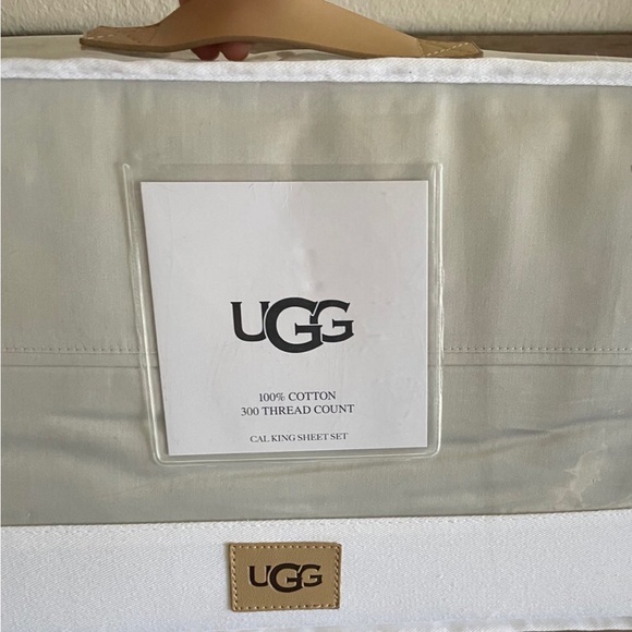 UGG Bedding Nwt 3 Cal King Ugg 100 Cotton Sheet Set 2 Pillow Cases